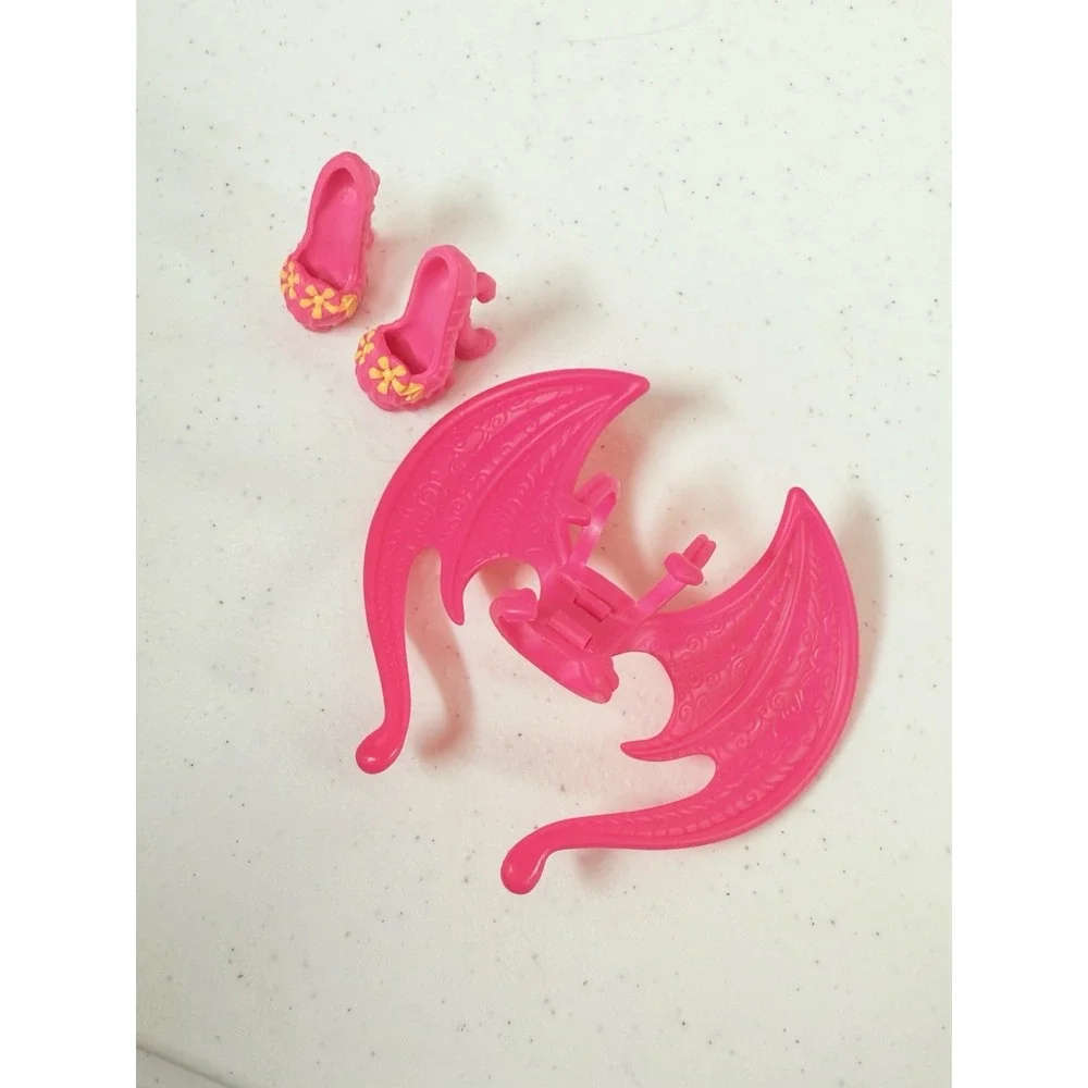 Monster High Inner Monster Spooky Sweet Frightfully Fierce Pink Bat Wings Shoes